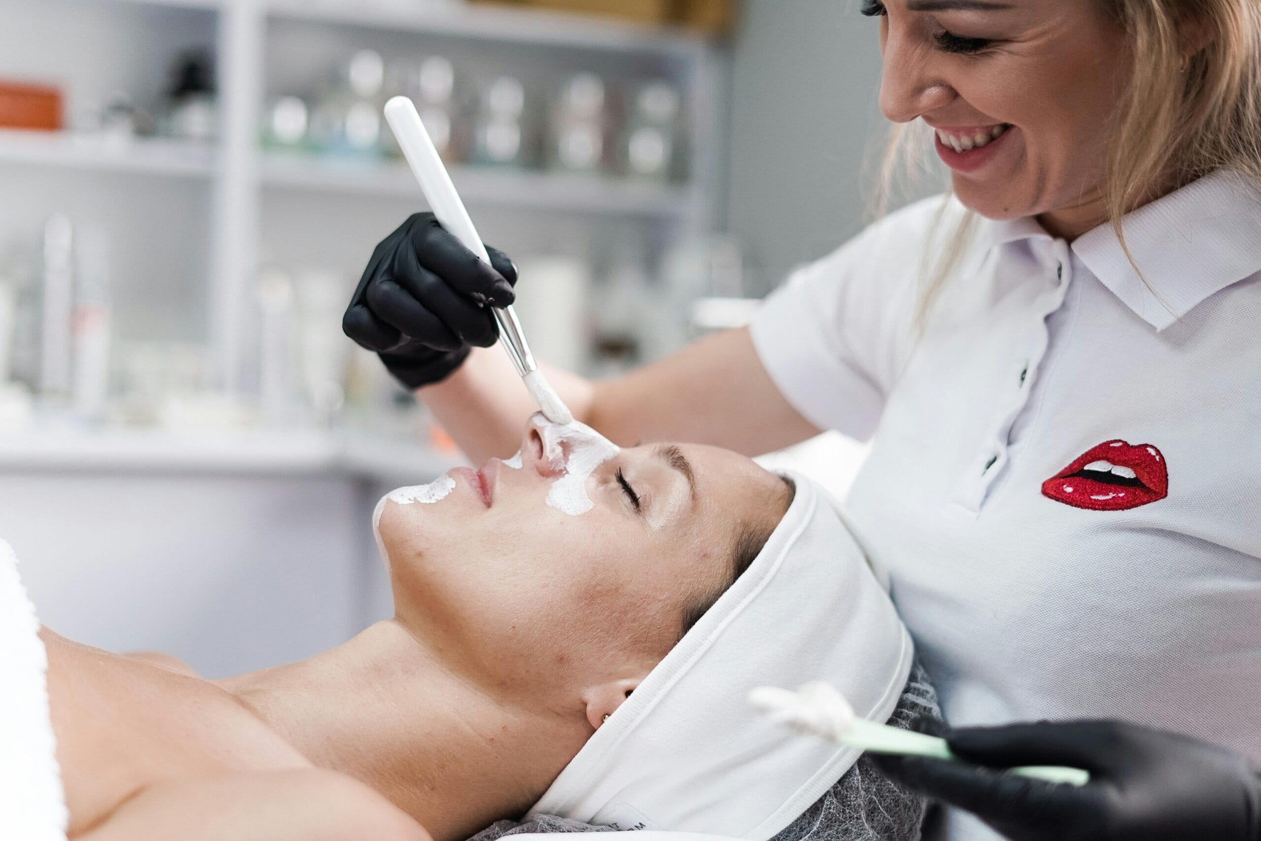 Achieve Glowing Skin with These Non-Surgical Aesthetic Treatments